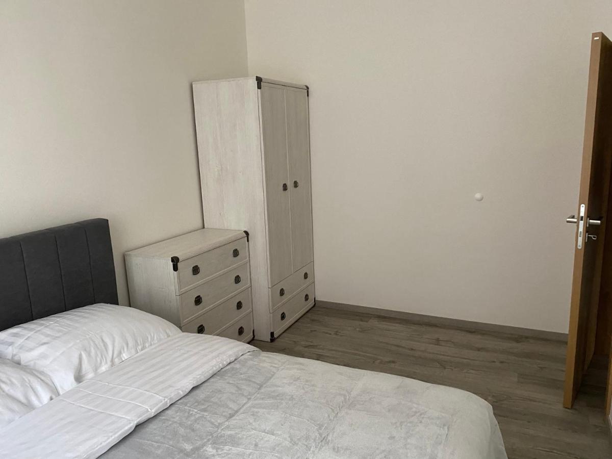Appartement Klicperovo 3Kk à Hradec Králové Extérieur photo